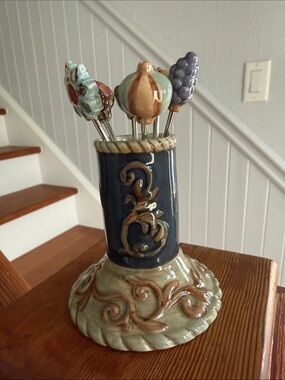 Majolica Ceramic Appetizer Pick-A total of 6